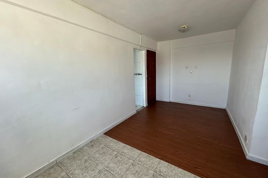 Sala de apartamento à venda com 2 quartos, 60m² em Realengo, Rio de Janeiro