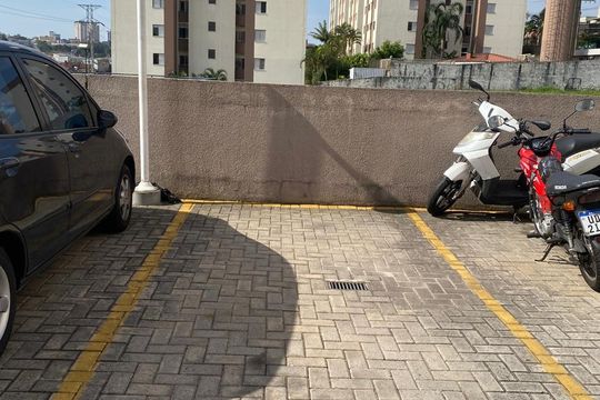 Estacionamento  de apartamento para alugar com 2 quartos, 45m² em Paulicéia, São Bernardo do Campo