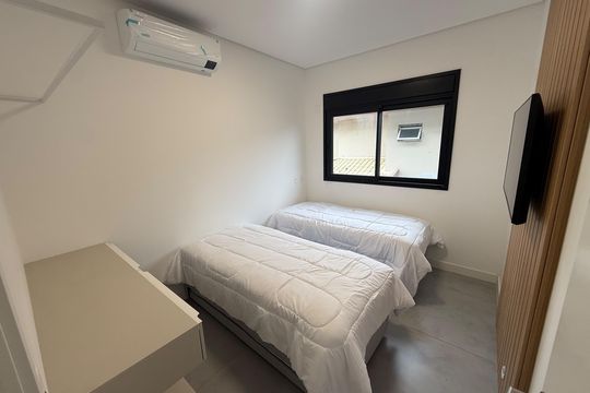 Quarto de apartamento para alugar com 2 quartos, 63m² em Lagoa Pequena, Florianópolis