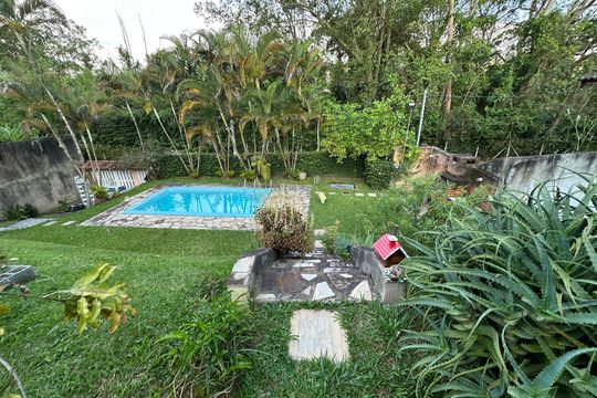 Quintal de casa de condomínio para alugar com 3 quartos, 225m² em Nova Higienópolis, Barueri