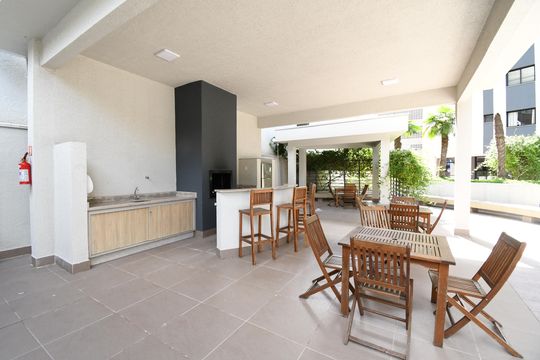 Área comum - Churrasqueira de apartamento para alugar com 2 quartos, 90m² em Água Verde, Curitiba