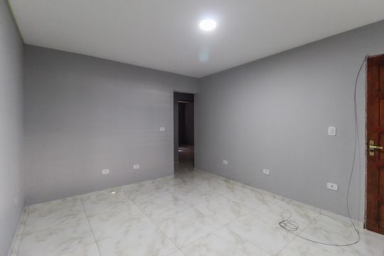 Sala de casa para alugar com 2 quartos, 93m² em Conjunto Habitacional Barro Branco Ii, São Paulo