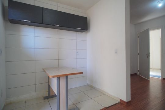 Cozinha de apartamento para alugar com 3 quartos, 52m² em Feitoria, São Leopoldo