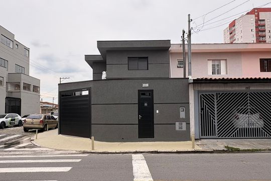 Fachada de casa à venda com 3 quartos, 159m² em Vila Homero Thon, Santo André