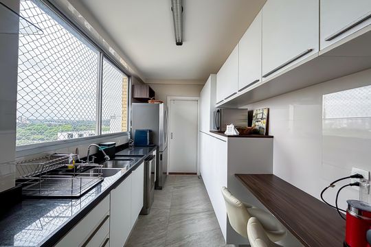 Apartamento à venda com 3 quartos, 170m² em Alto de Pinheiros, São Paulo