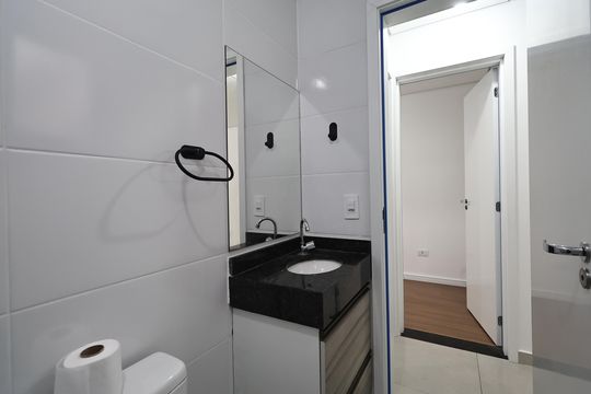 Banheiro de apartamento para alugar com 2 quartos, 46m² em Vila América, Santo André