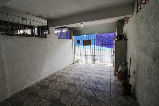 Garagem de casa à venda com 2 quartos, 120m² em Jardim Maria Luiza, São Paulo