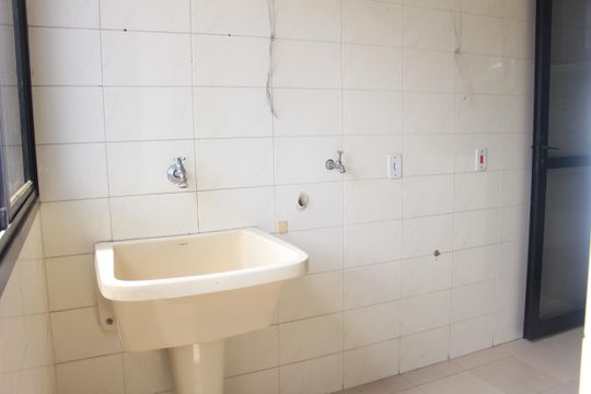 Área de Serviço de apartamento para alugar com 3 quartos, 122m² em Barcelona, São Caetano do Sul