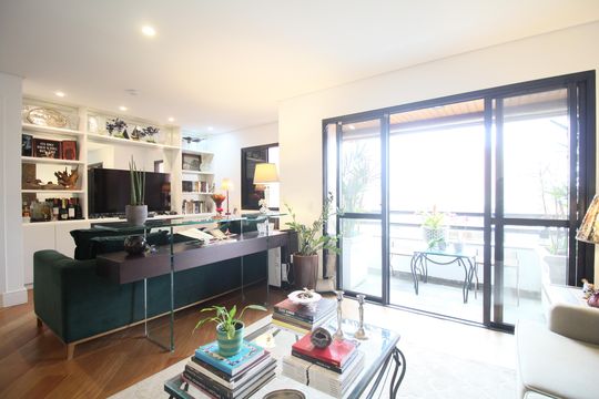 Apartamento à venda com 2 quartos, 87m² em Real Parque, São Paulo