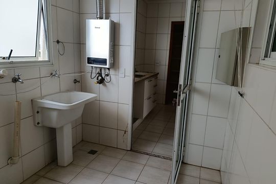Área de serviço de apartamento para alugar com 4 quartos, 155m² em Centro, Sumaré