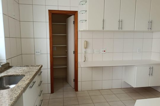 Cozinha de apartamento para alugar com 4 quartos, 155m² em Centro, Sumaré
