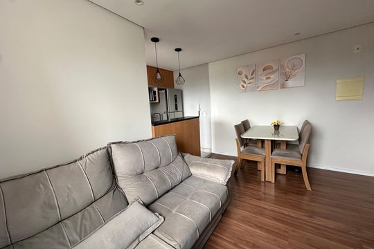 Sala de Estar de apartamento para alugar com 2 quartos, 49m² em Chácara do Solar I (fazendinha), Santana de Parnaíba