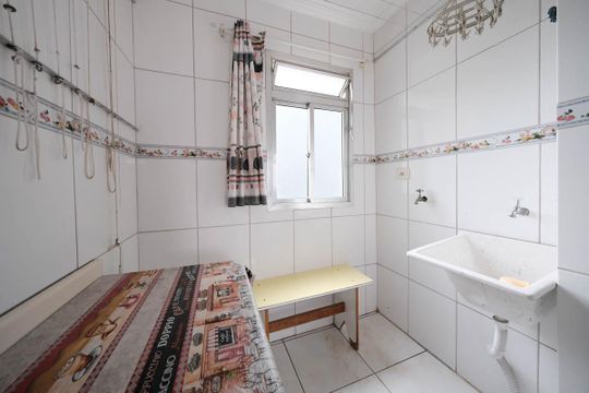 Cozinha e Área de Serviço de apartamento para alugar com 2 quartos, 52m² em Vila Silvia, São Paulo
