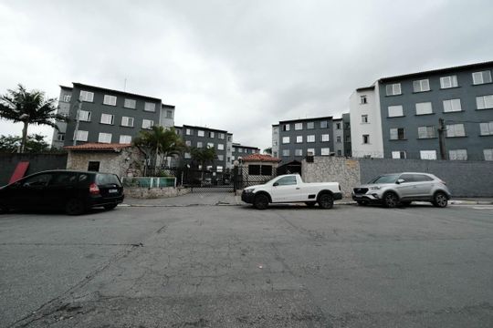Fachada de apartamento para alugar com 2 quartos, 52m² em Vila Silvia, São Paulo
