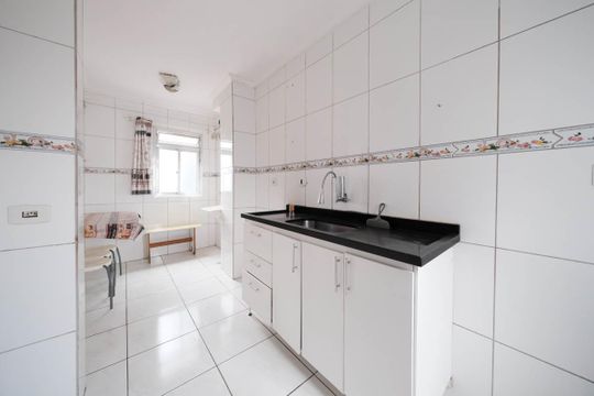 Cozinha e Área de Serviço de apartamento para alugar com 2 quartos, 52m² em Vila Silvia, São Paulo