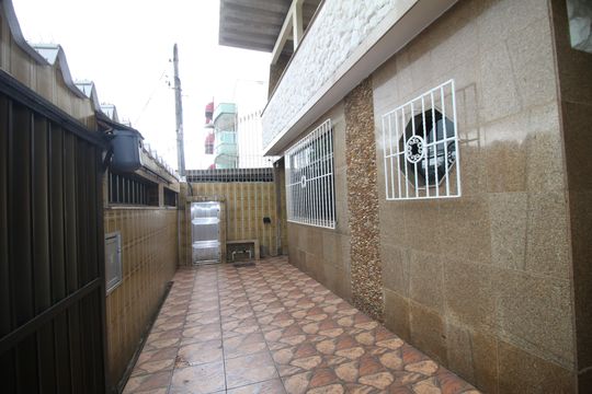 Quintal frente de casa à venda com 7 quartos, 457m² em Vila da Penha, Rio de Janeiro