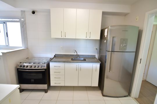 Cozinha de apartamento para alugar com 3 quartos, 92m² em Vila Brandina, Campinas