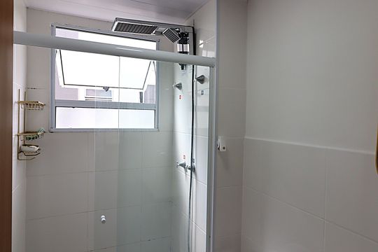 Banheiro de apartamento para alugar com 2 quartos, 50m² em Cecília, Viamão