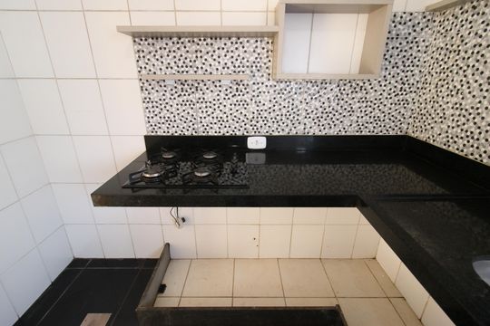 Cozinha de apartamento para alugar com 2 quartos, 47m² em Jardim Carandá, Sorocaba