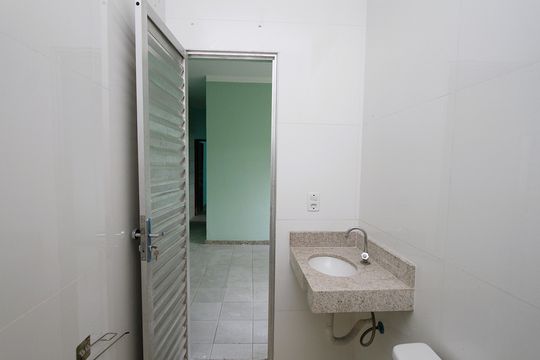 Banheiro Social de apartamento para alugar com 2 quartos, 67m² em Alto Caiçaras, Belo Horizonte