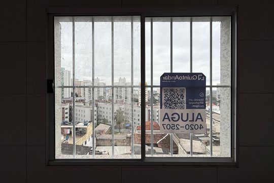 Placa  de apartamento para alugar com 2 quartos, 42m² em Jardim Flor da Montanha, Guarulhos