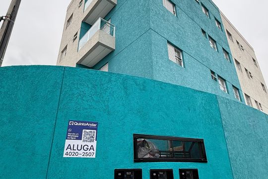 Placa  de apartamento para alugar com 2 quartos, 45m² em Jardim Flor da Montanha, Guarulhos