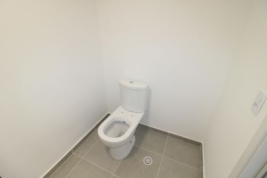 Banheiro de apartamento para alugar com 1 quarto, 20m² em Limão, São Paulo