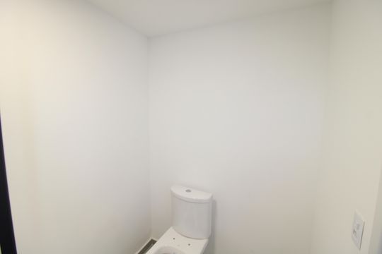 Banheiro de apartamento para alugar com 1 quarto, 20m² em Limão, São Paulo
