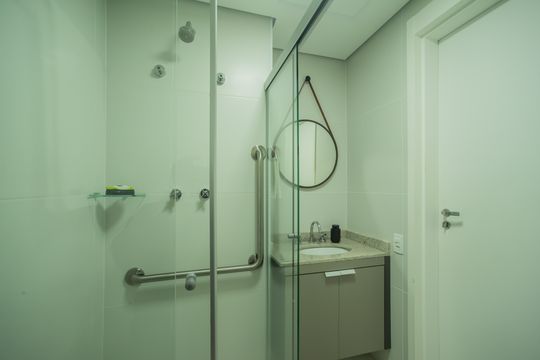 Banheiro de kitnet/studio à venda com 1 quarto, 23m² em Vila Mariana, São Paulo