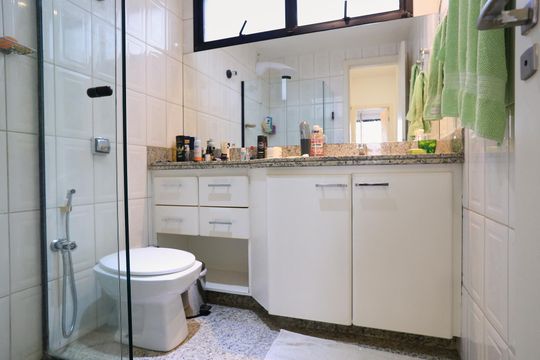 Banheiro de apartamento para alugar com 3 quartos, 86m² em Serra, Belo Horizonte