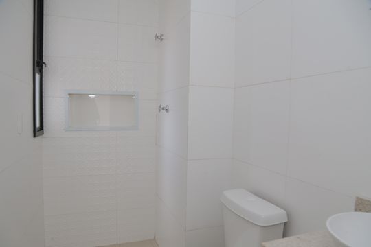 Banheiro de apartamento à venda com 2 quartos, 35m² em Cidade Líder, São Paulo