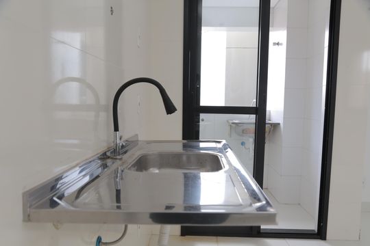 Cozinha de apartamento para alugar com 2 quartos, 38m² em Cidade Líder, São Paulo