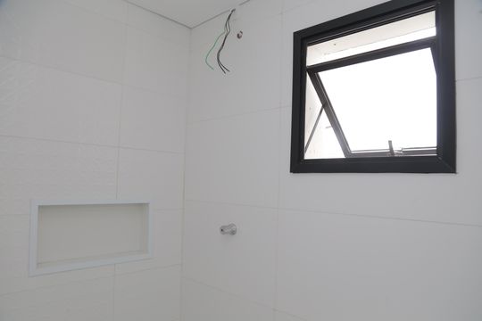 Banheiro de apartamento para alugar com 2 quartos, 38m² em Cidade Líder, São Paulo