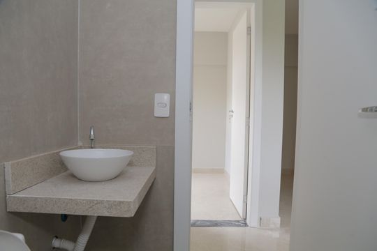 Banheiro de apartamento à venda com 2 quartos, 35m² em Cidade Líder, São Paulo