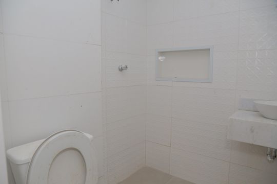 Banheiro de apartamento para alugar com 2 quartos, 35m² em Cidade Líder, São Paulo
