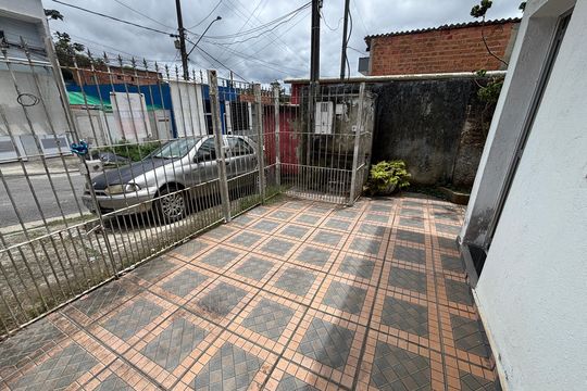 Garagem de casa à venda com 2 quartos, 69m² em Alianca, Ribeirão Pires