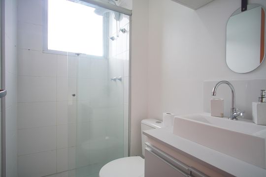 Banheiro de apartamento à venda com 2 quartos, 40m² em Feitoria, São Leopoldo