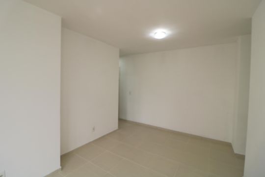Sala de apartamento para alugar com 2 quartos, 64m² em Vila Paulo Silas, São Paulo