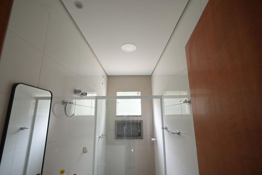 Banheiro da Suite 1 de casa à venda com 3 quartos, 93m² em Vila Alice, Santo André