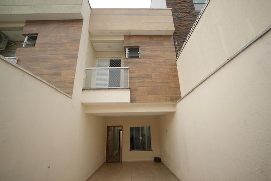 Fachada de casa à venda com 3 quartos, 93m² em Vila Alice, Santo André
