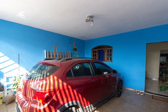 Garagem de casa à venda com 3 quartos, 150m² em Jardim Brasil, Guarulhos