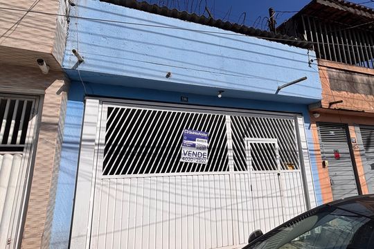 Fachada de casa à venda com 3 quartos, 150m² em Jardim Brasil, Guarulhos