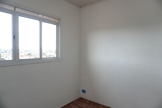 Casa para alugar com 2 quartos, 100m² em Vila Carmosina, São Paulo