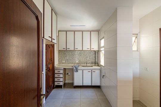 Cozinha de apartamento para alugar com 2 quartos, 110m² em Perdizes, São Paulo