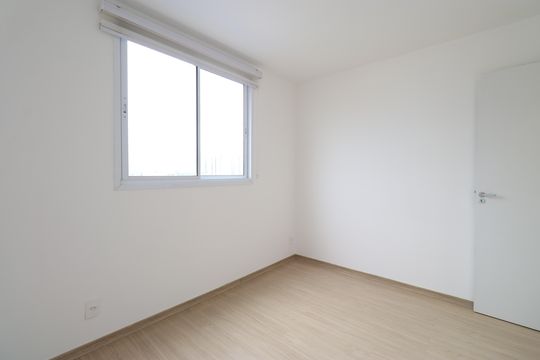 Quarto 1 de apartamento para alugar com 2 quartos, 46m² em Parque Industrial Tomas Edson, São Paulo