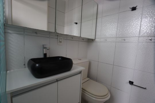 Banheiro da Suíte de apartamento para alugar com 3 quartos, 69m² em Vila Prudente, São Paulo