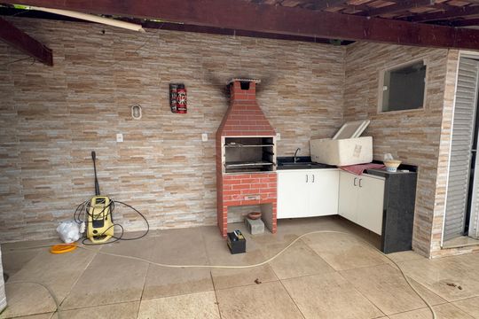 Área externa de casa para alugar com 4 quartos, 190m² em Vargem Pequena, Rio de Janeiro