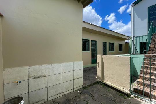 Área externa de casa para alugar com 2 quartos, 50m² em Scharlau, São Leopoldo