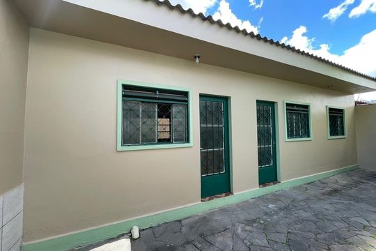 Área externa de casa para alugar com 2 quartos, 50m² em Scharlau, São Leopoldo