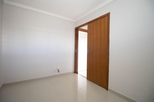 Quarto 1 de apartamento para alugar com 2 quartos, 42m² em Shces, Brasília